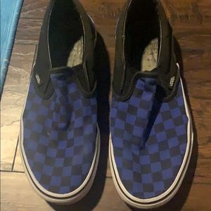 Blue and black good condition vans!!❤️